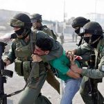 بازداشت ۱۳ فلسطینی در مناطق مختلف کرانه باختری به دست صهیونیستها