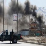 حمله افراد مسلح به خودروی پلیس در کابل/ ۳ نفر کشته و زخمی شدند